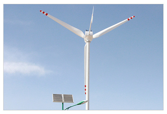 شفة اتصال توربينات الرياح الأفقية 10KW 220V طاحونة الرياح الأفقية